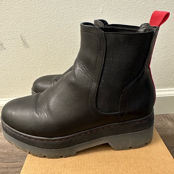 MIA Black and Red Ankle Platform Chelsea Boots with Chunky Platform Sole - Picture 4 of 10